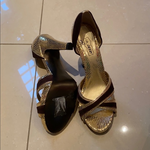 Shoes - Picture 2 of 3